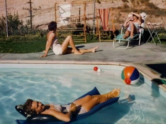 Mom and friends at the Jadestone house - late 1950s